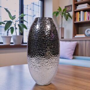 Hammered Silver Elegance Vase – Modern Metallic Home Decor