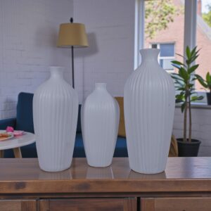Minimalist Ribbed Ceramic Vase Set – Modern Nordic White Decor (3-Piece Collection)