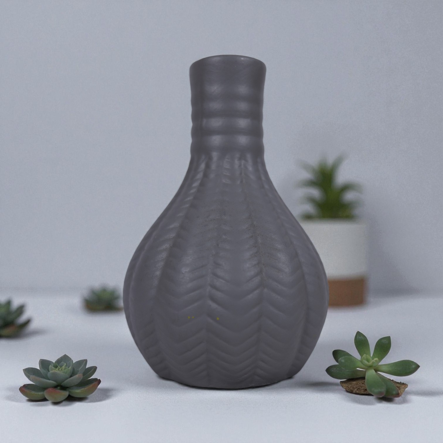 Matte Charcoal Textured Vase – Modern Sculptural Decor